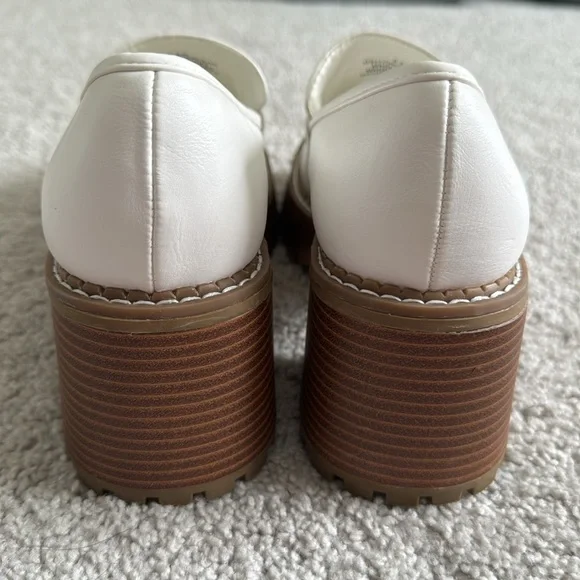 Mia Delilah Lug Sole Platform Loafers, White Leather - Size 8.5 - Picture 7 of 8